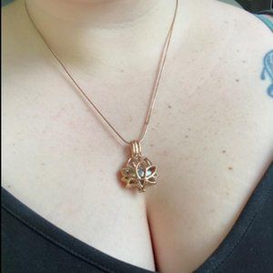Cremation Jewelry Ashes Lotus Flower Shape Neklace